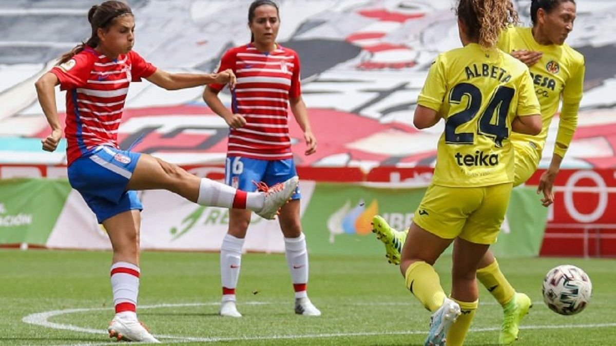 El Granada Femenino alcanza una victoria en Los Cármenes para cerrar el ...